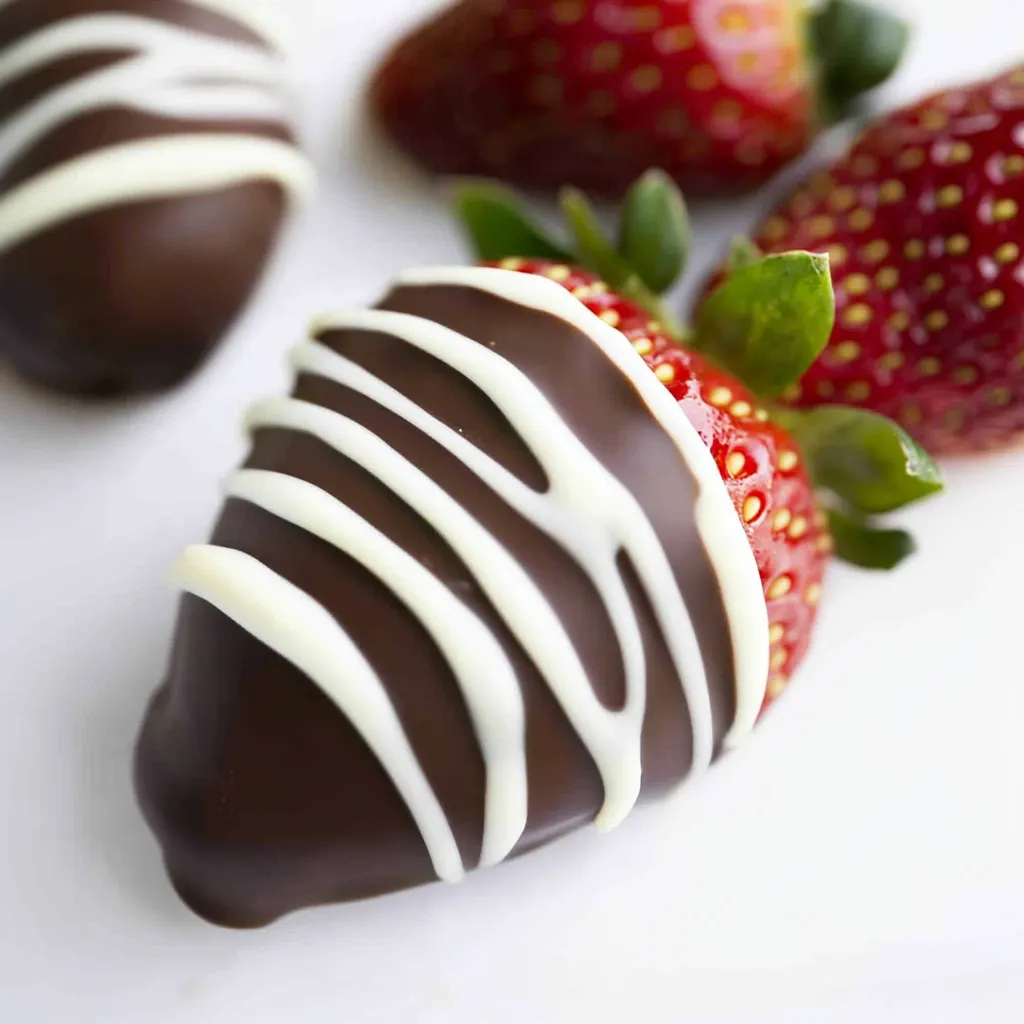 Easy Chocolate Covered Strawberries Recipe